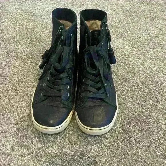 Ugg high top sneakers Size 8 Black and White - Picture 3 of 8